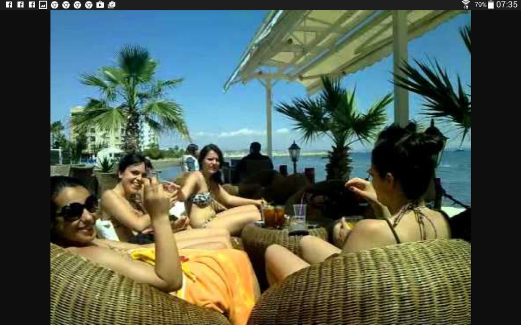 Panikos Beach Apartment I Lárnaka Kültér fotó