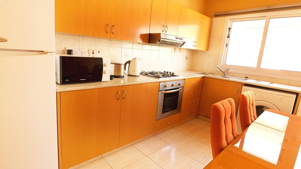 Panikos Beach Apartment I Lárnaka Kültér fotó