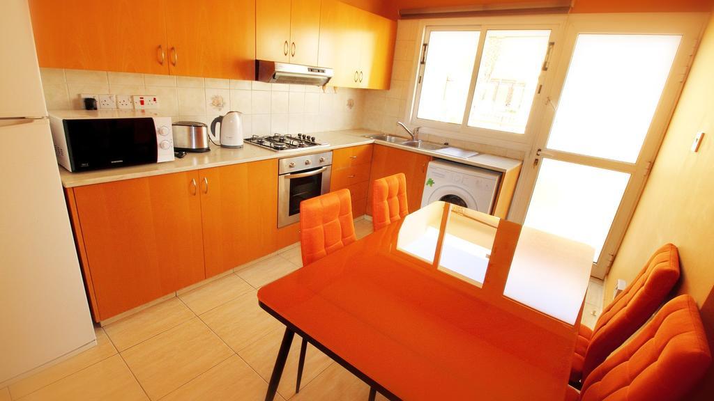 Panikos Beach Apartment I Lárnaka Kültér fotó