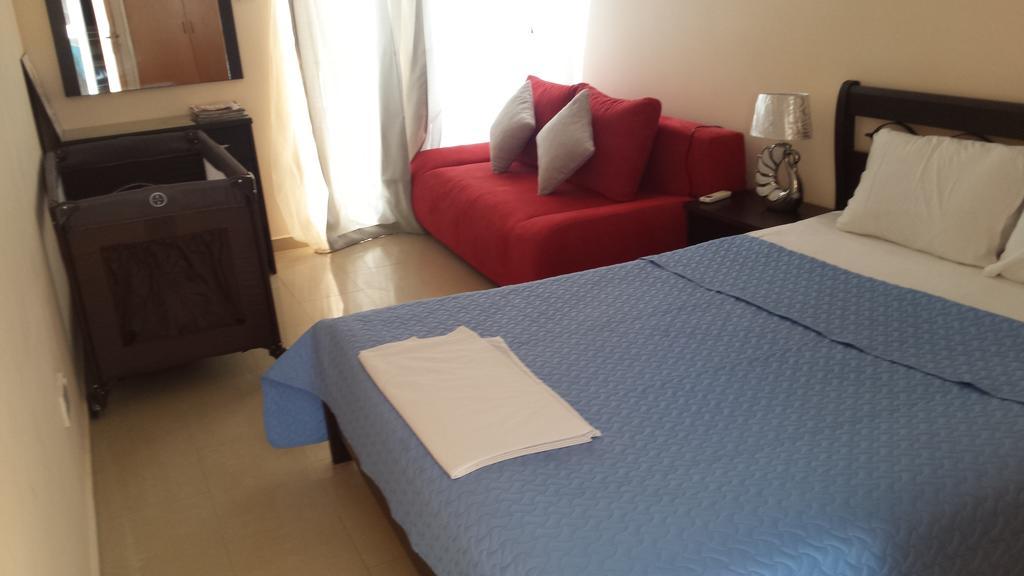 Panikos Beach Apartment I Lárnaka Kültér fotó
